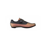 Fizik R4 Tempo Overcurve road cycling shoes with BOA closure and carbon outsole, shown from the side.