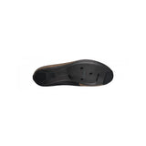 Fizik R4 Tempo Overcurve road cycling shoes with BOA closure and carbon outsole, showing sleek design and secure fit.