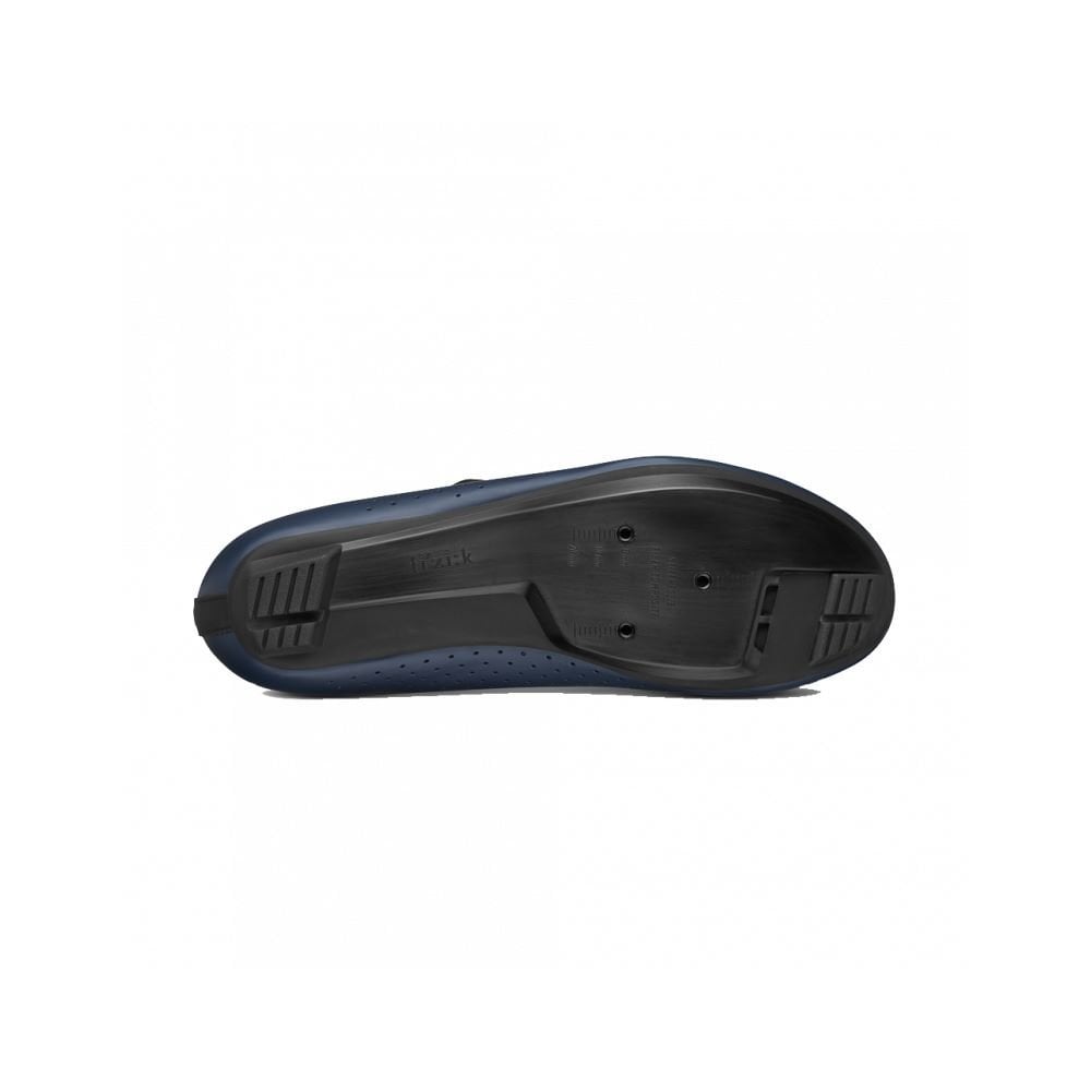 Fizik Vento Omna Wide Fit road cycling shoes, unisex, breathable design with stiff sole, shown in a side view.