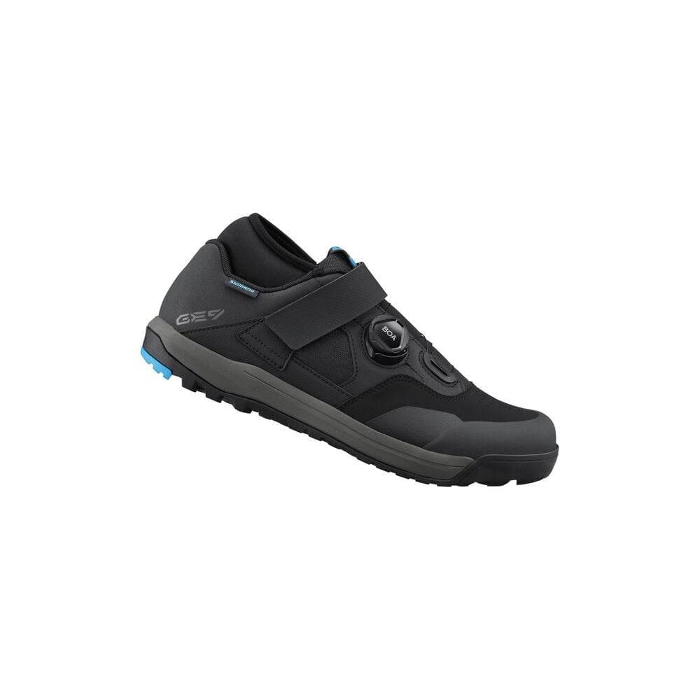 Shimano GE9 gravel shoes with BOA Fit System and SPD cleat compatibility, shown with side view and secure fit features.