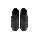 Shimano GF8 GORE-TEX gravel shoes with BOA Fit system and ULTREAD outsole, showing black shoes with visible lacing and rugged sole.