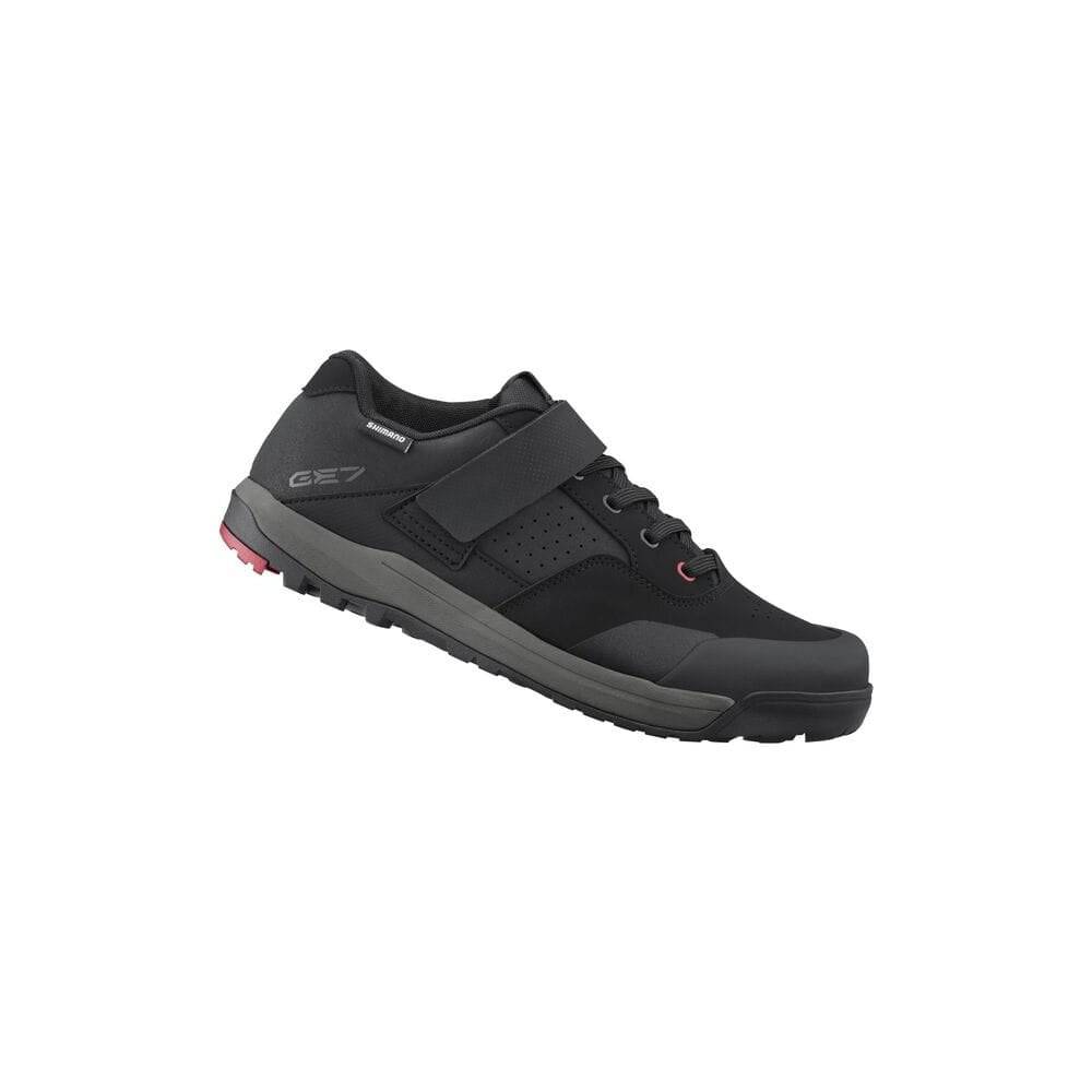 Shimano GE7 gravel shoes with ULTREAD GE rubber outsole and TORBAL 2.0 midsole, designed for off-road cycling comfort