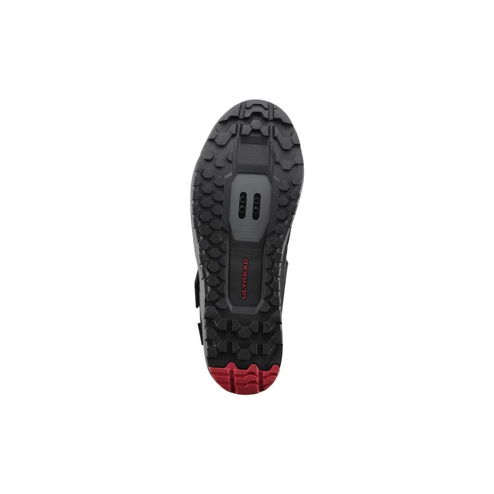 Shimano GE7 gravel cycling shoes with ULTREAD GE rubber and TORBAL 2.0 midsole, shown in a close-up view.