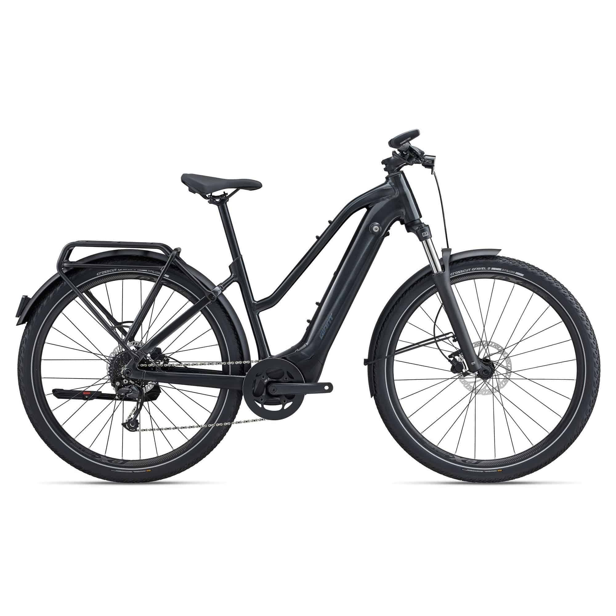 Giant Explore E+ 2 STA 2023 electric hybrid bike with Shimano Alivio M2020 drivetrain and disc brakes, front view.