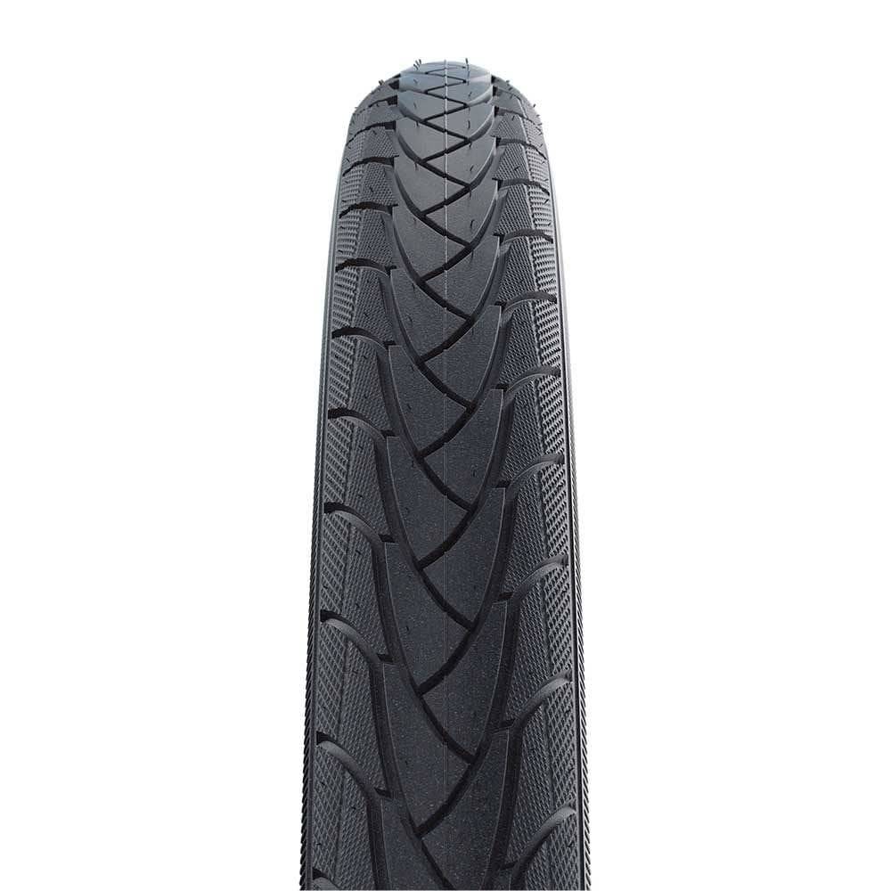 Schwalbe Marathon Plus Evo SmartGuard puncture-resistant e-bike tyre with reflective sidewall, suitable for urban cycling.