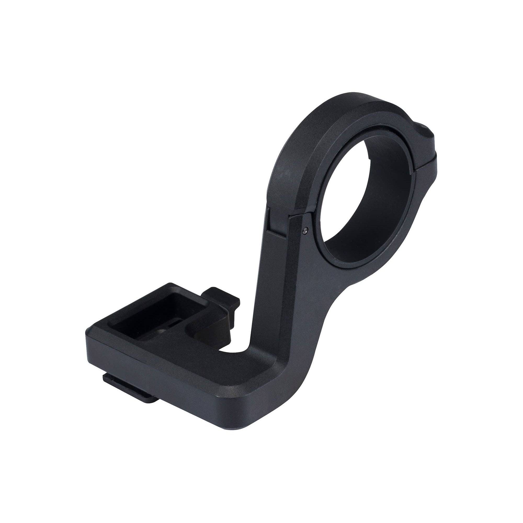Giant Recon under stem mount for secure light attachment on bicycle handlebar, ensuring optimal illumination during rides.