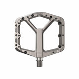 Giant Pinner Pro flat pedals for aggressive trail, enduro, and downhill mountain biking, featuring durable metal construction and grip pins.