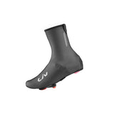 Liv Delphin women's waterproof shoe covers with durable bottoms, designed to protect footwear from rain and mud.