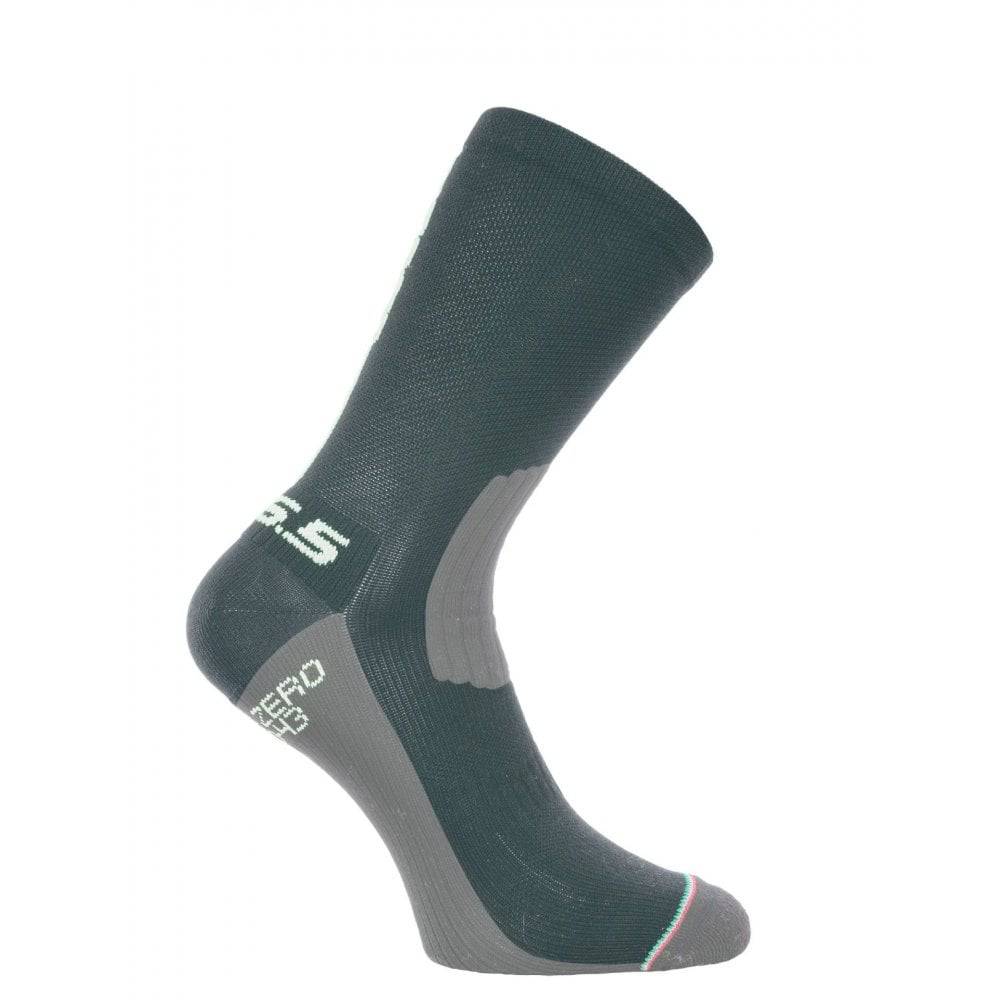 Q36.5 Be Love Seta unisex breathable athletic socks with moisture-wicking fabric and sporty design for performance wear.