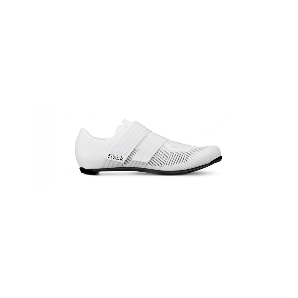 Fizik Vento Powerstrap Aeroweave road cycling shoes with R3 carbon outsole, featuring sleek design and adjustable straps.