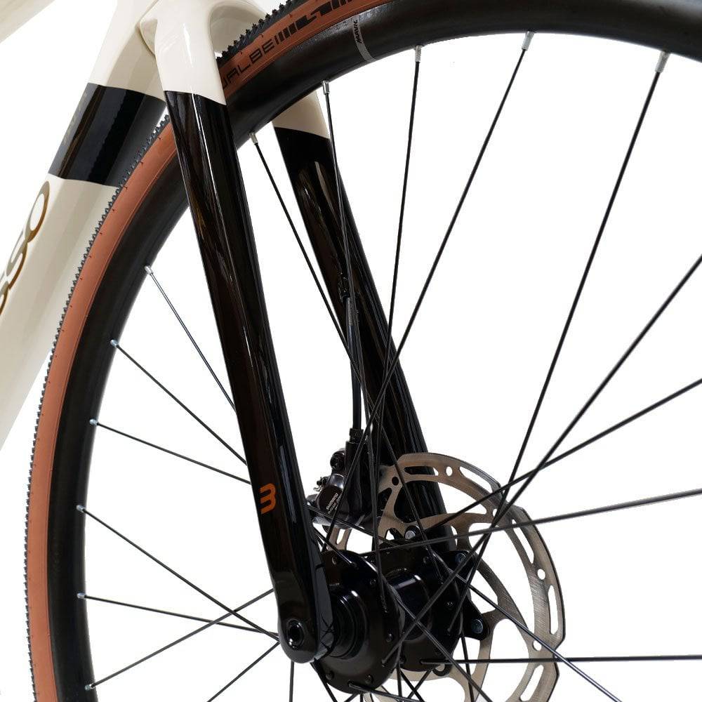 Basso Palta GRX 1x12 AllRoad gravel bike with Shimano GRX 12-speed drivetrain and Mavic wheels, shown from side view.
