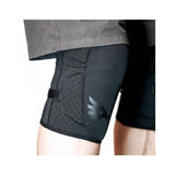 Bluegrass Bluegrass Arto Mountain Bike Knee Pads with EN 1621 Level 2 protective padding for cycling safety.