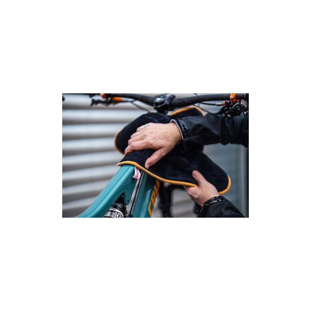 Gtechniq Bike Drying Towel, ultra-absorbent microfibre workshop towel for scratch-free drying of bikes