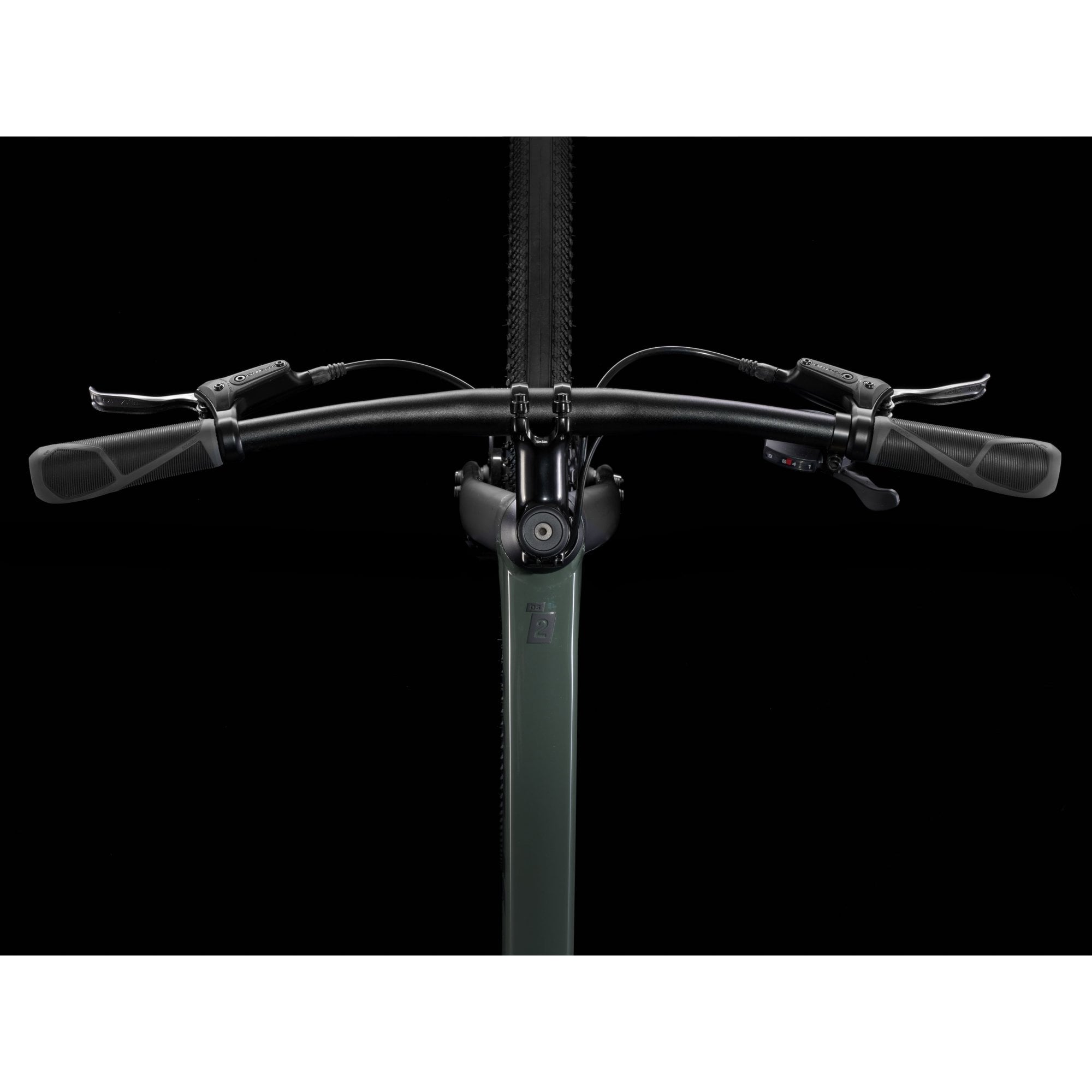 Trek Dual Sport 2 hybrid bike with Shimano 9-speed gears and hydraulic disc brakes, ready for versatile riding.