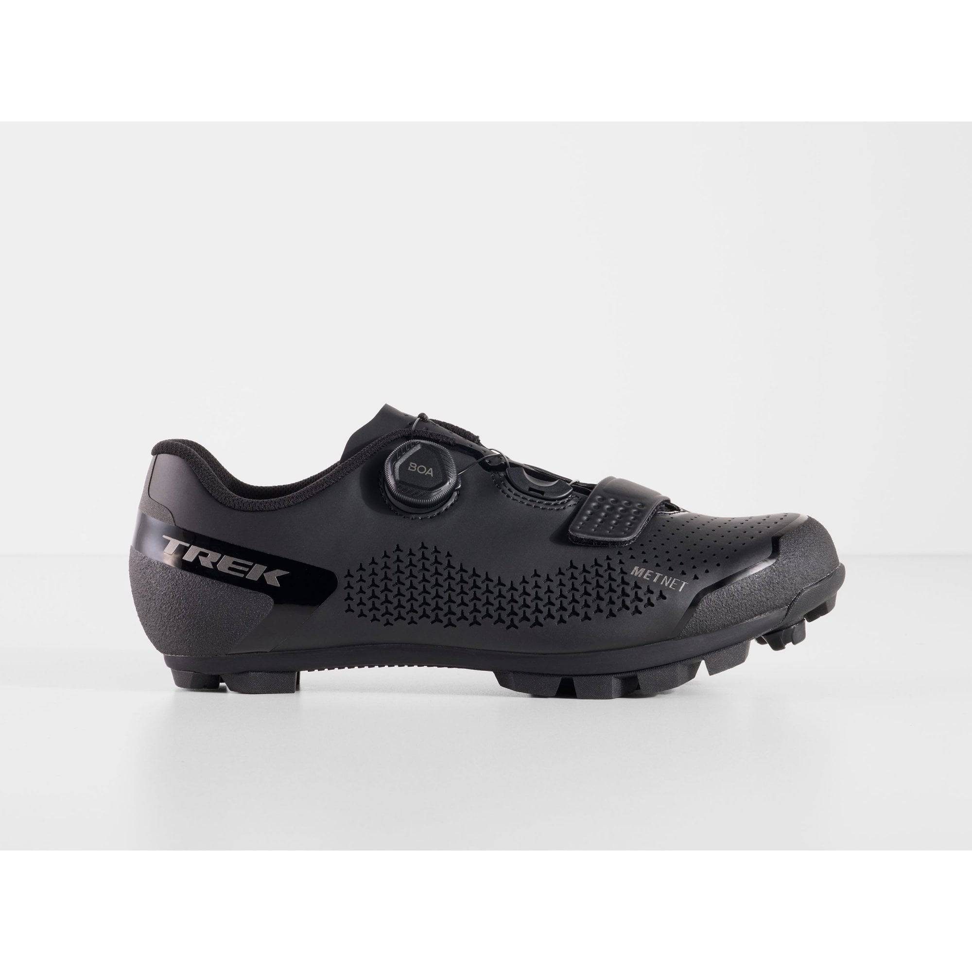 Trek Foray mountain bike MTB shoes in unisex durable cycling footwear with sturdy design and secure fit, suitable for off-road riding.