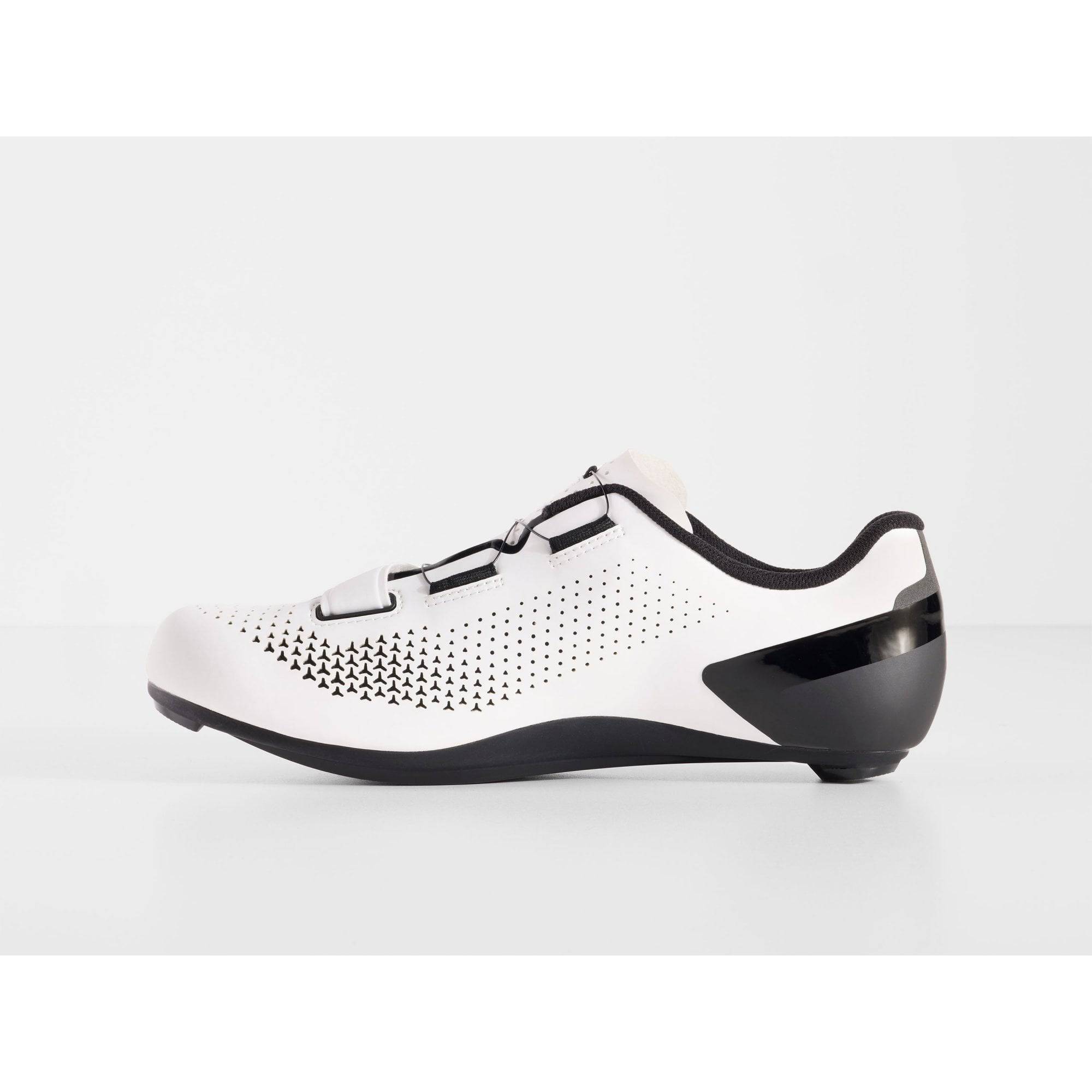 Trek Circuit unisex road cycling shoes with breathable mesh and secure closure for performance on performance road bikes.