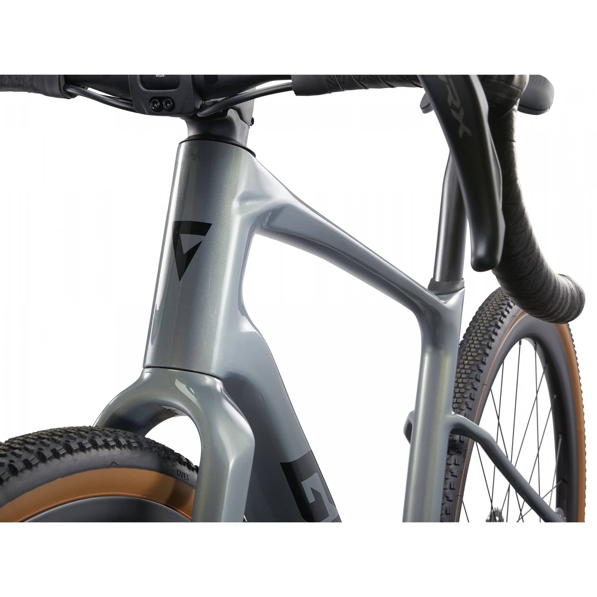Giant Revolt Advanced 0 gravel bike with adjustable wheelbase and integrated storage, showing the bike's frame and components.