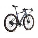 Giant Revolt Advanced Pro 0 gravel bike with customizable wheelbase and integrated storage, shown in a side view.