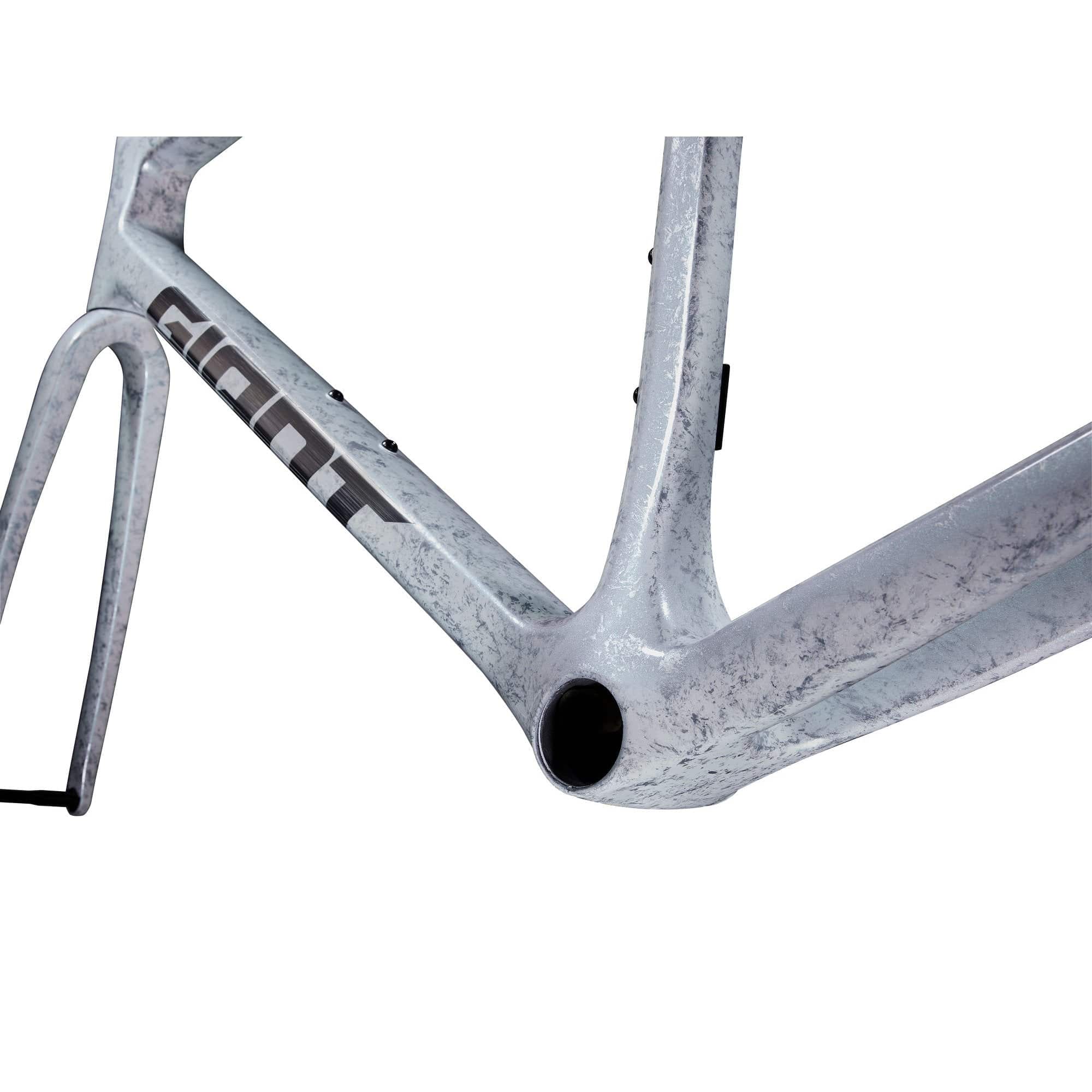 Giant TCR Advanced SL-FF Aero road bike frameset with integrated cockpit, cable routing, lightweight carbon construction, components included.