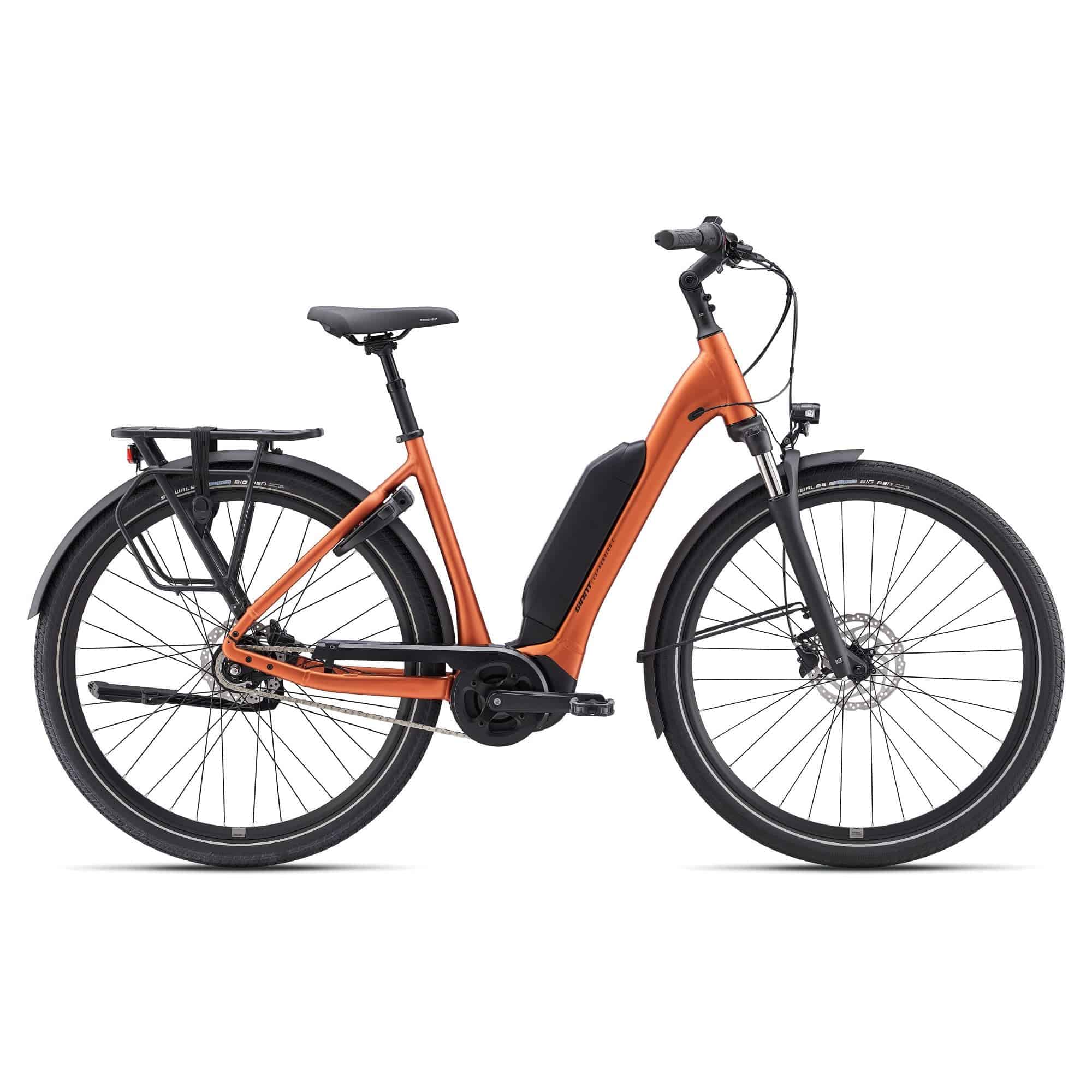 Giant EXPRESSION E+ 1 e-hybrid bike with SyncDrive Core motor and Shimano Nexus gears, shown from side view