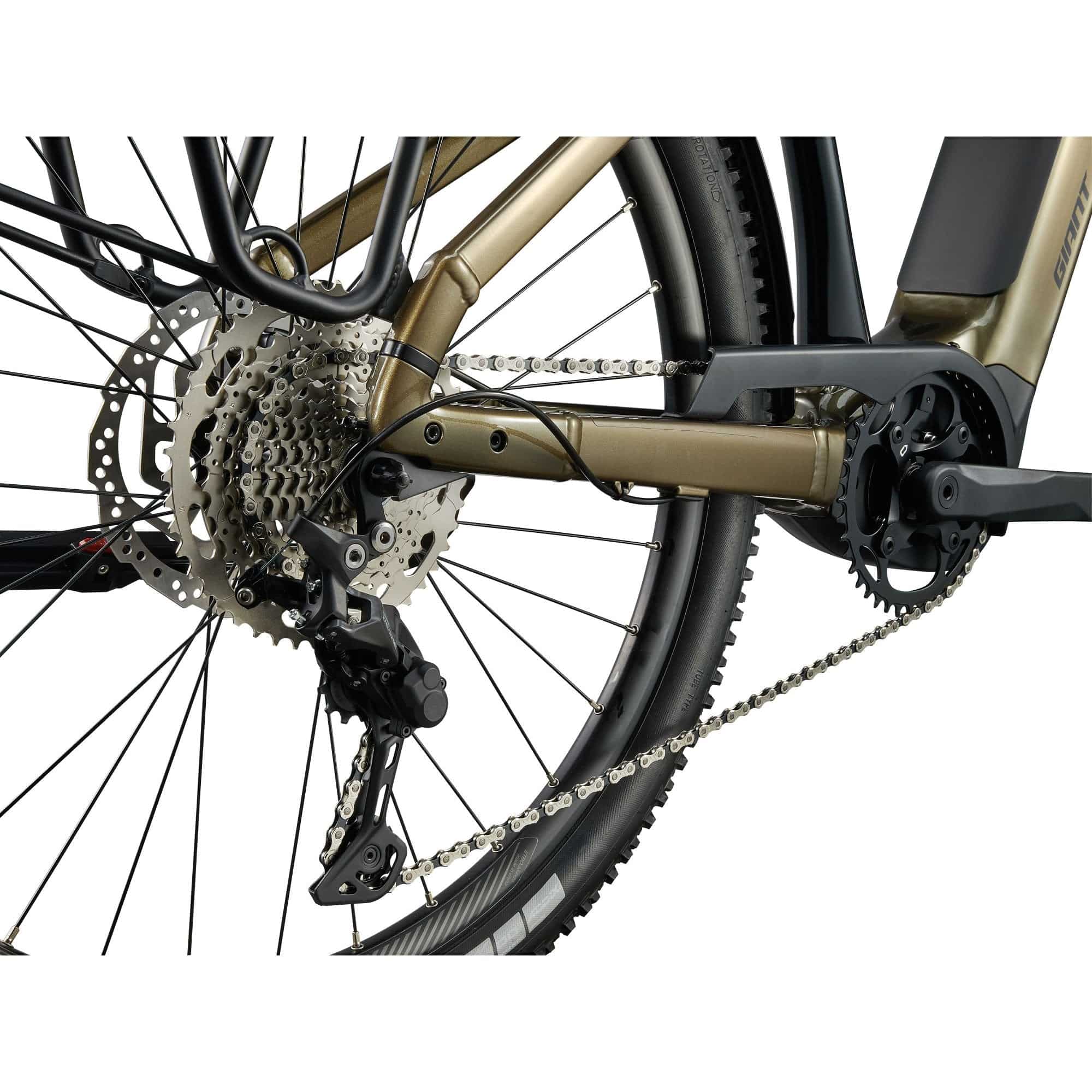 Giant AnyTour X E+ 3 e-hybrid bike with SyncDrive motor and integrated Ride Dash Evo navigation system.