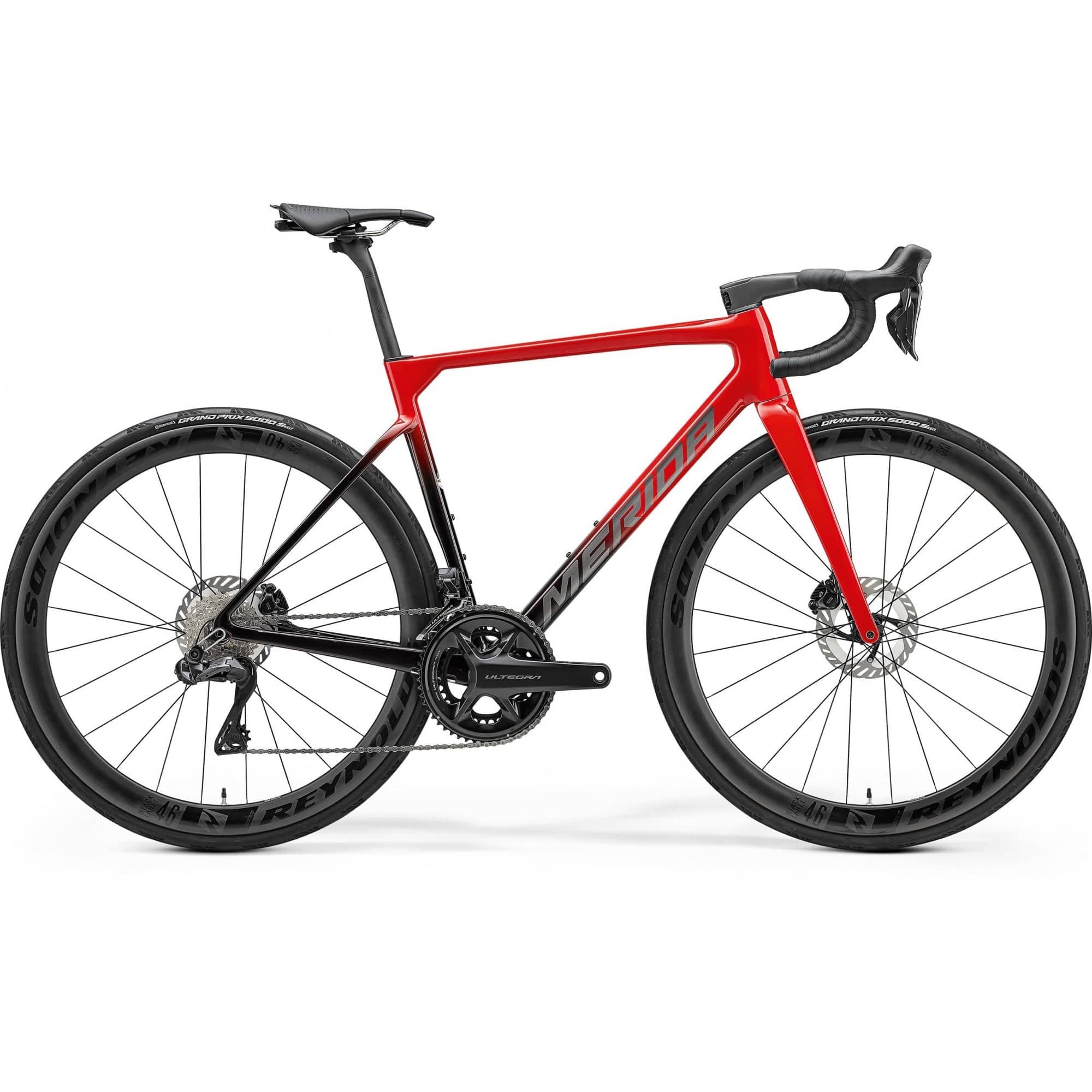 Merida Scultura 9000 road bike with Shimano Ultegra Di2 R8100 groupset and disc brakes, featuring sleek frame and aerodynamic design.