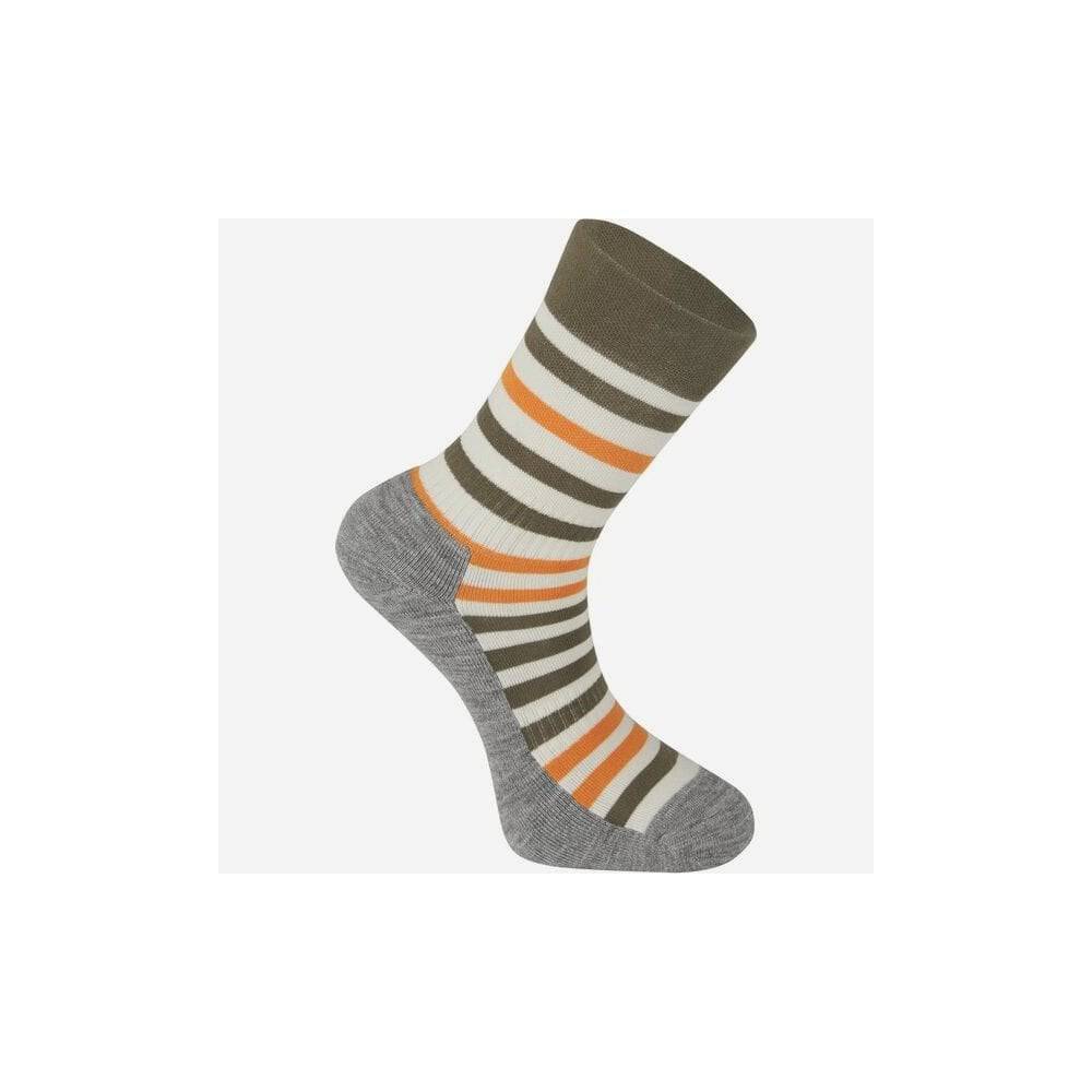 Madison Roam Isoler Merino 4 Season cycling socks with insulation and support, designed for comfort and warmth during cycling.