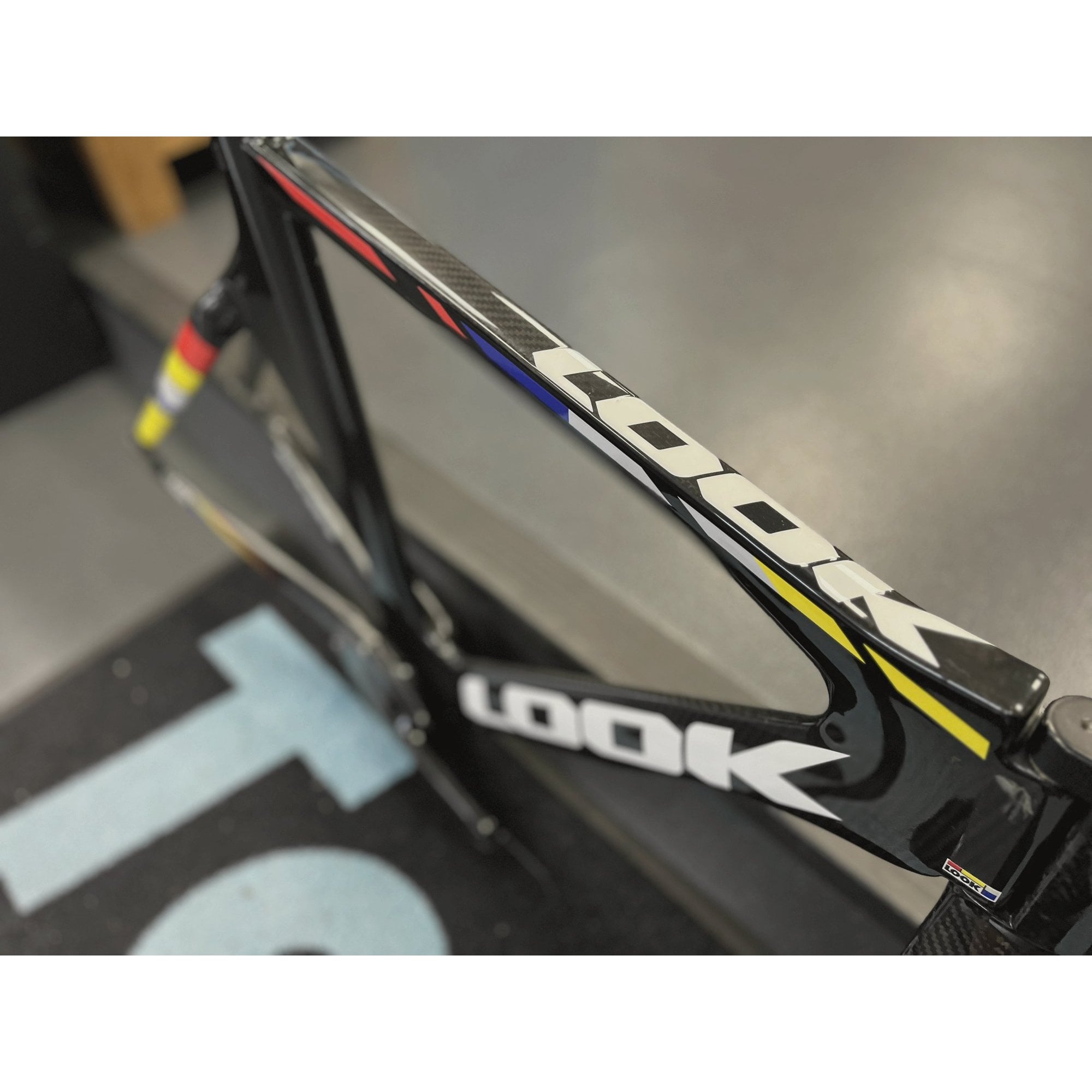 Look Track Frame - R96