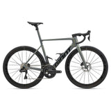 Giant Propel Advanced SL 1 Aero Road Bike with Shimano Ultegra Di2 R8100 components, sleek frame, and aerodynamic design.