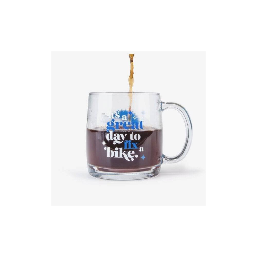 Park Tool MUG-7 glass mug with logo, 370ml capacity, microwave and dishwasher safe, featuring a durable design and brand logo.