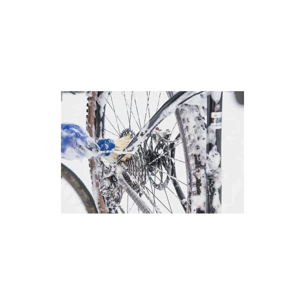 Park Tool BCB-5 professional bike cleaning brush set with ergonomic handles, suitable for bike workshop cleaning tasks.