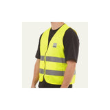 HUMP men's reflective waterproof cycling jacket with wind protection, designed for visibility and outdoor riding in all weather conditions.