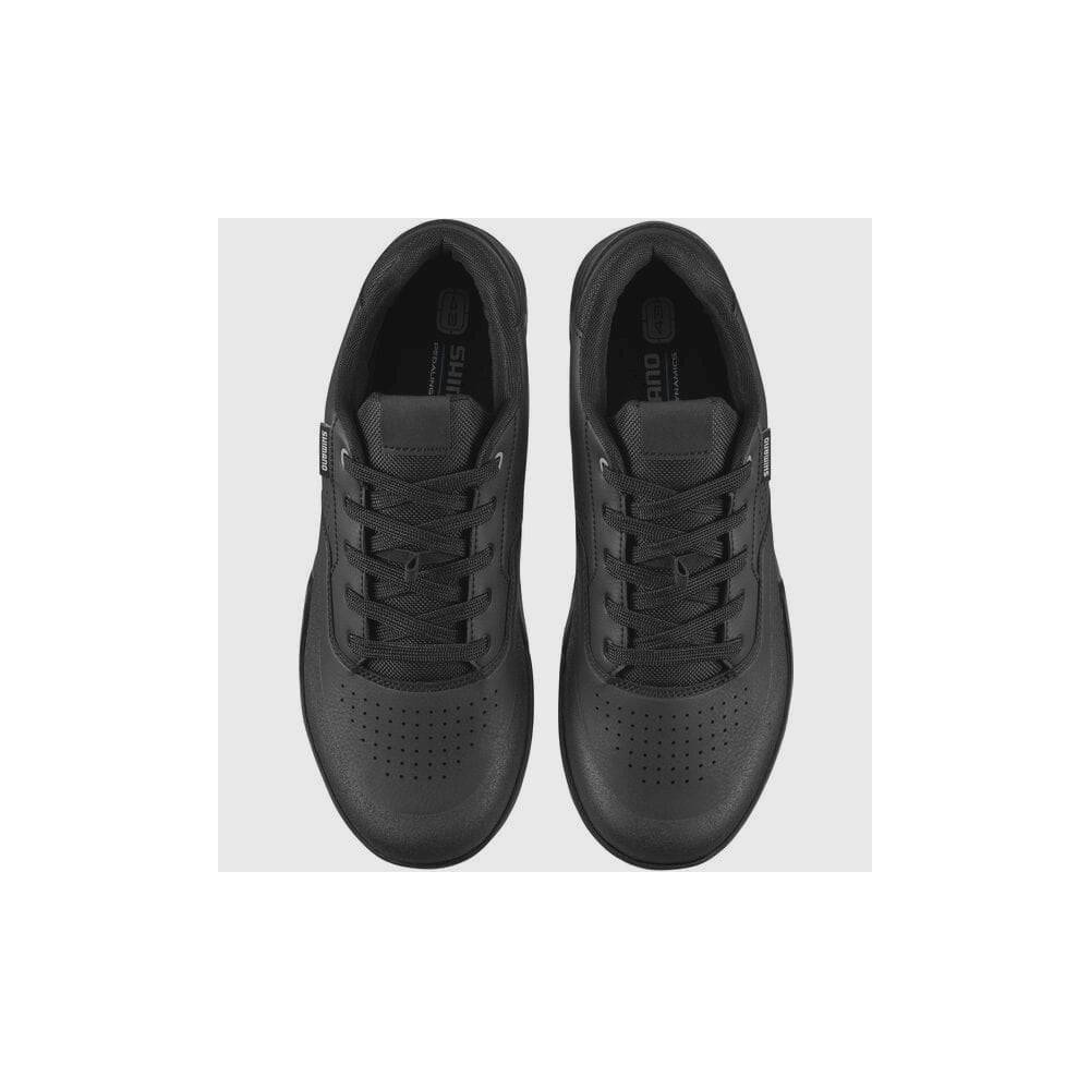 Shimano GF6 gravel cycling shoes with ULTREAD® grip and TORBAL® 2.0 control featuring breathable fabric and secure fit.