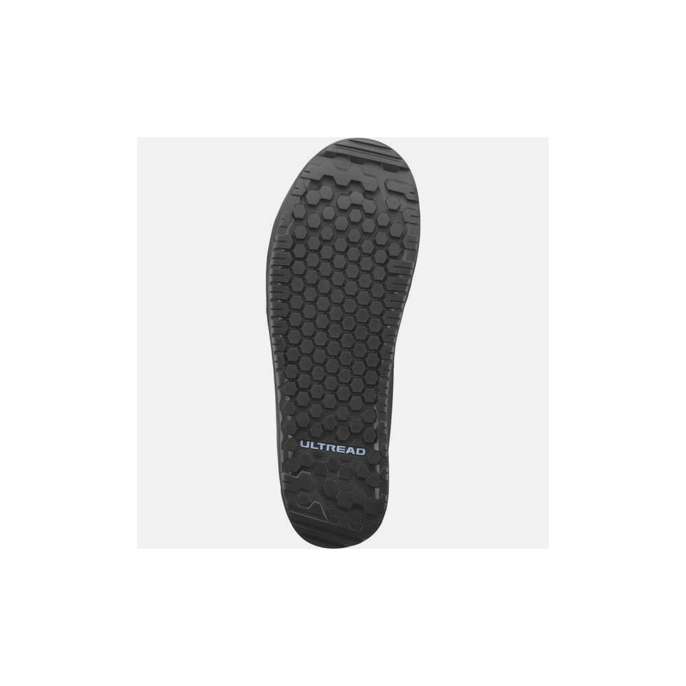 Shimano GF8 GORE-TEX gravel shoes with BOA Fit System, waterproof footwear designed for wet trail riding.