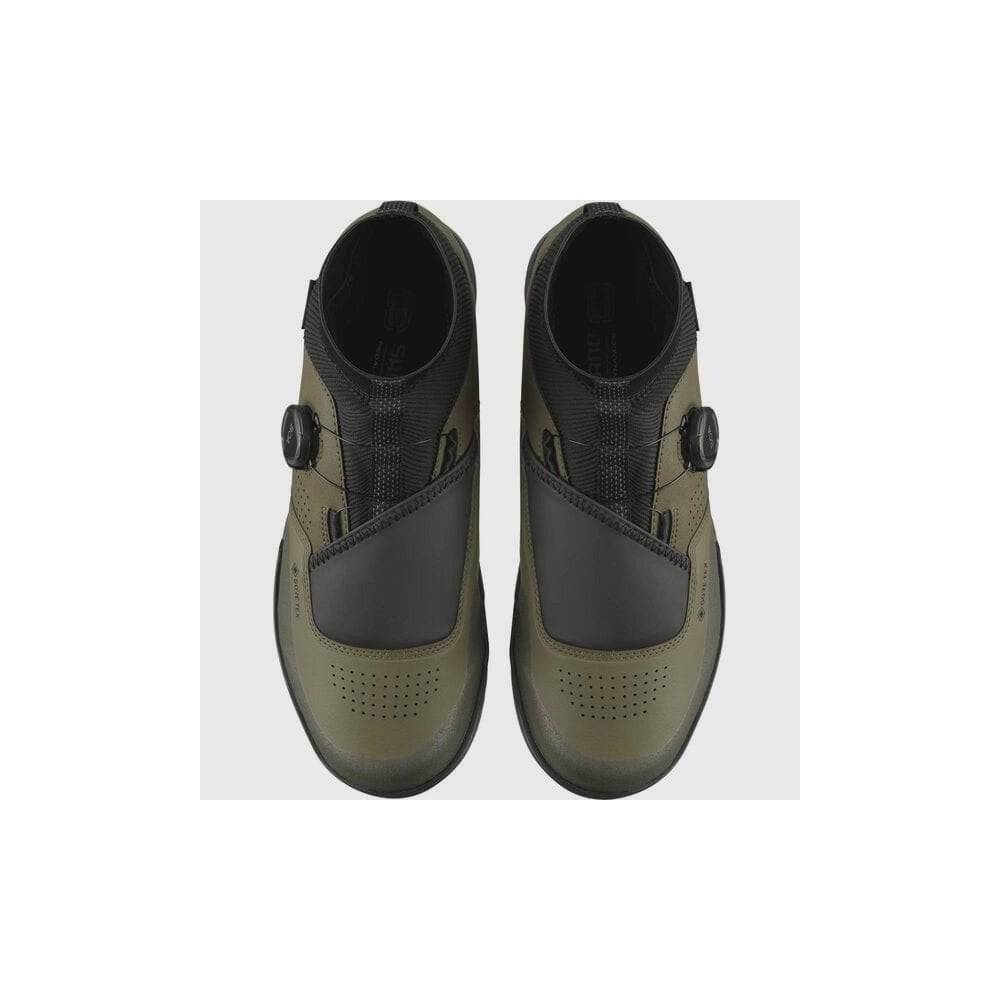Shimano GF8 GORE-TEX gravel shoes with BOA fit system and ULTREAD outsole, designed for durable cycling footwear.