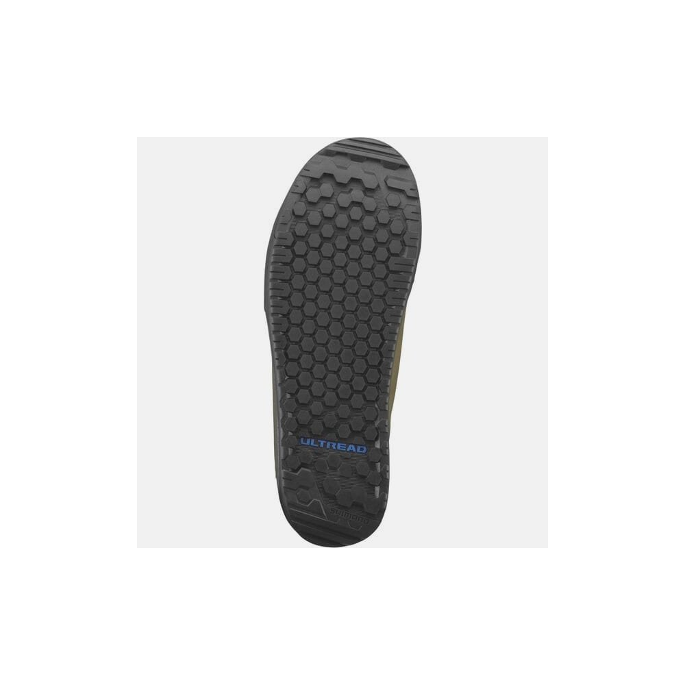 Shimano GF8 GORE-TEX gravel shoes with BOA Fit system and ULTREAD outsole, designed for durability and comfort in outdoor riding.
