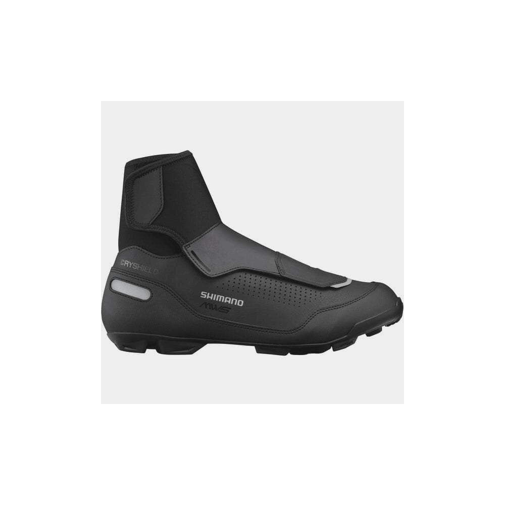 Shimano MW7 GORE-TEX MTB shoes with BOA L6 closure and reflective details, designed for mountain biking comfort and durability.