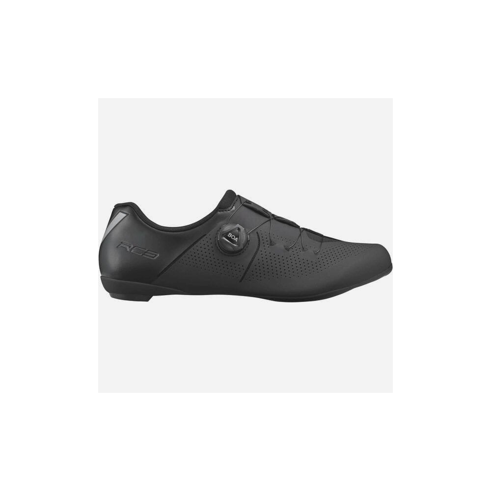 Shimano RC3 road cycling shoes with BOA dial closure and reflective print, designed for performance cycling.