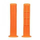 DMR Bikes Grid grips with soft rubber material and waffle pattern, designed for comfortable MTB handlebar grip.