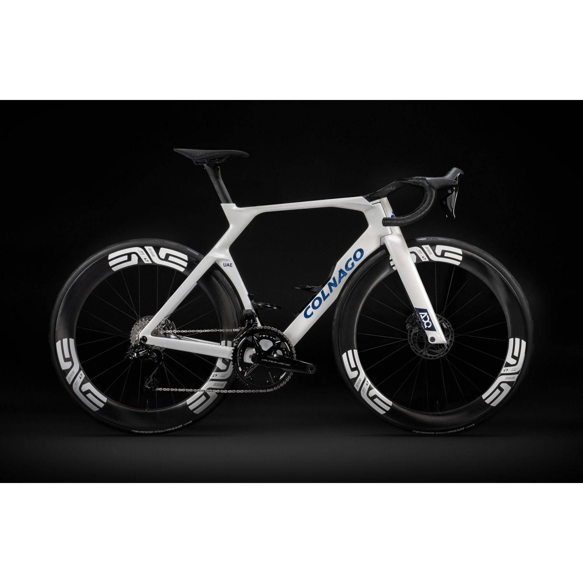 Colnago Y1RS Disc 2025 carbon aero road bike with Shimano Dura-Ace Di2 groupset, featuring aerodynamic frame and disc brakes.
