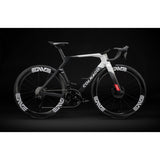 Colnago Y1RS Disc 2025 carbon aero road bike with Shimano Dura-Ace Di2 groupset, featuring aerodynamic frame and disc brakes.