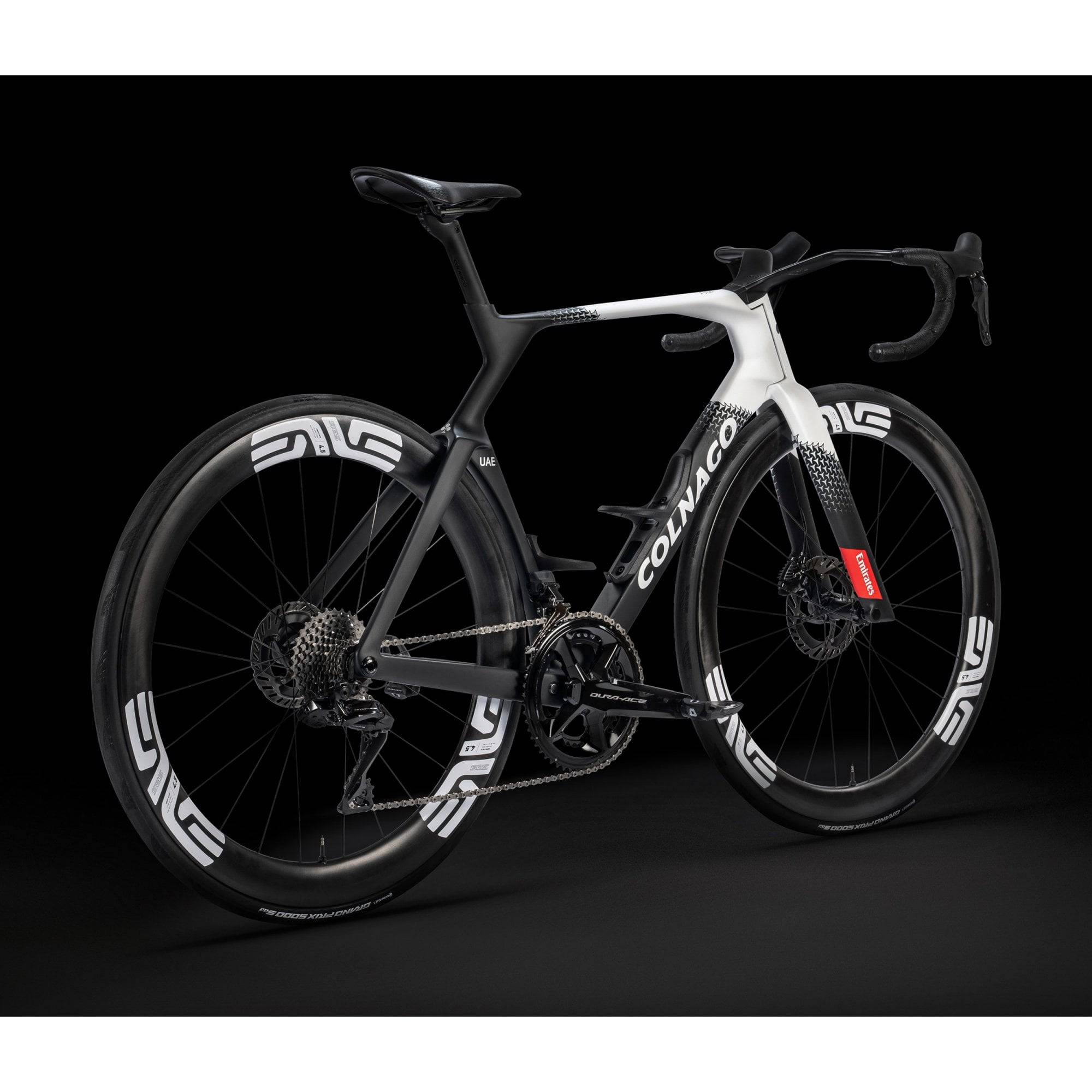 Colnago Y1RS Disc 2025 carbon aero road bike with Shimano Dura-Ace Di2 groupset, featuring aerodynamic frame and disc brakes.