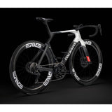 Colnago Y1RS Disc 2025 carbon aero road bike with Shimano Dura-Ace Di2 groupset, featuring aerodynamic frame and disc brakes.