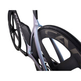 Giant Trinity Advanced SL 0 triathlon bike with integrated hydration system and disc brakes, aerodynamic design for speed and performance.