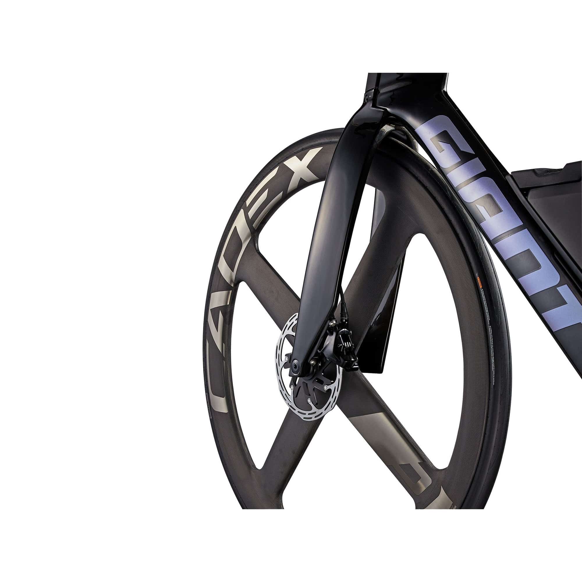 Giant Trinity Advanced SL 0 triathlon bike with aerodynamic frame, integrated hydration system, and disc brakes, ready for racing.