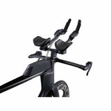 Giant Trinity Advanced SL 0 TT bike with integrated hydration system and disc brakes, designed for triathlon racing.