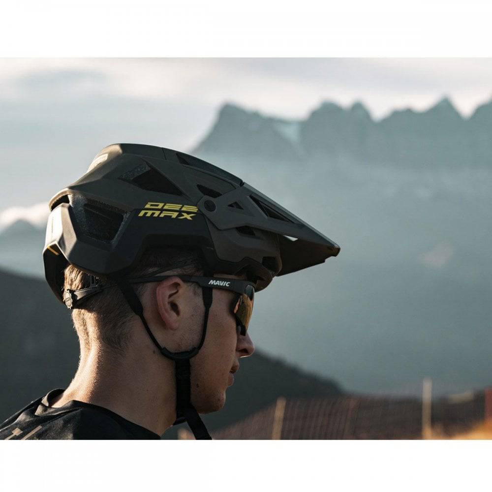 Mavic Deemax MIPS mountain bike helmet with enhanced protection, ventilation, and adjustable straps for outdoor cycling.