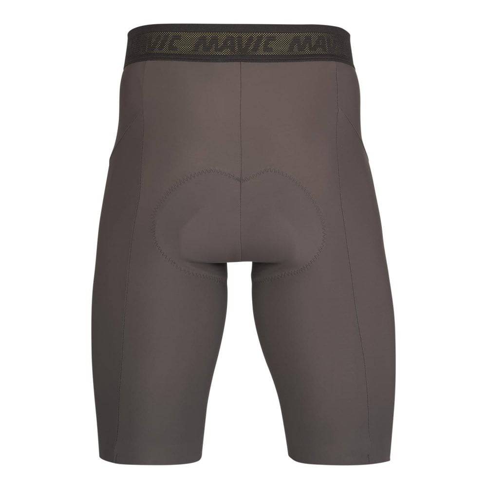 Mavic Aksium cycling shorts with Ergo Essential insert for comfort and performance, designed for women’s biking apparel.