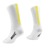 Mavic Essential Mid Socks with breathable mesh, odor control, and anatomical fit, designed for comfortable outdoor activity.