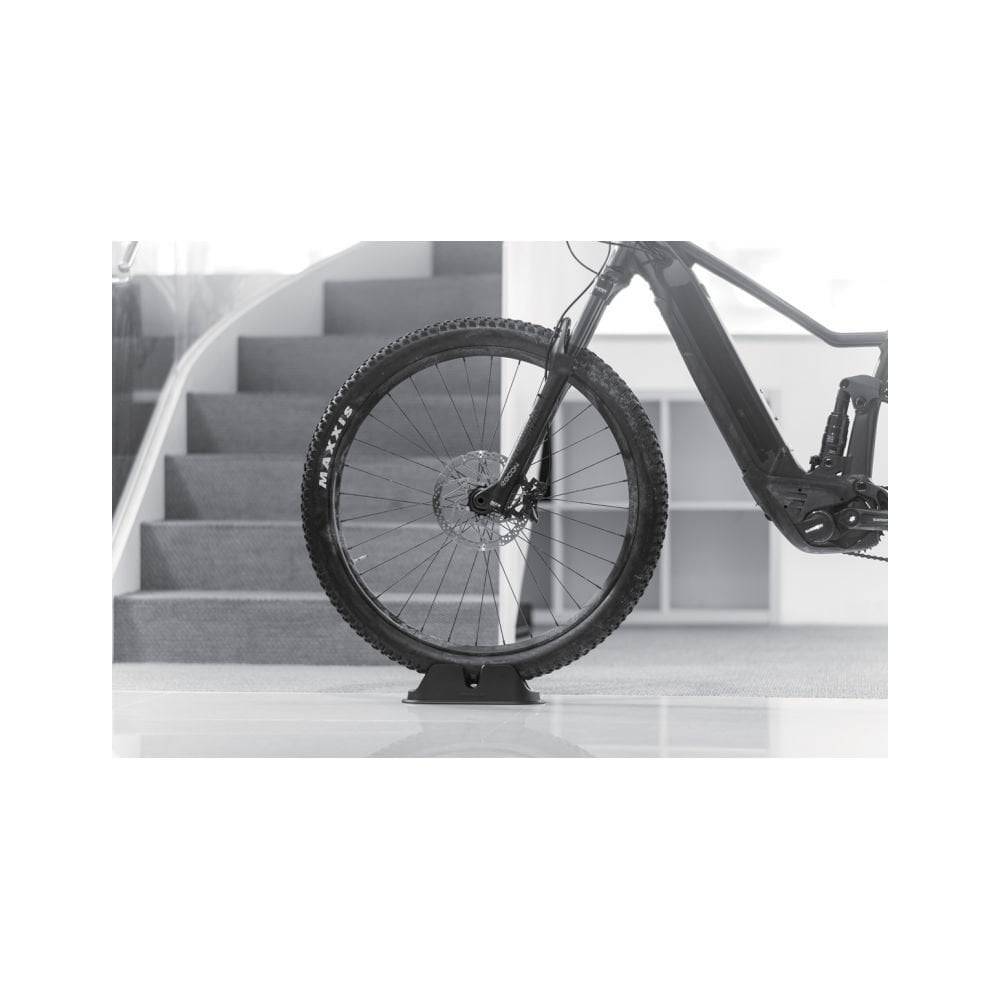 Topeak black front wheel chock stabilizer for bikes with tires up to 29 inches by 2.6 inches, bike accessories.